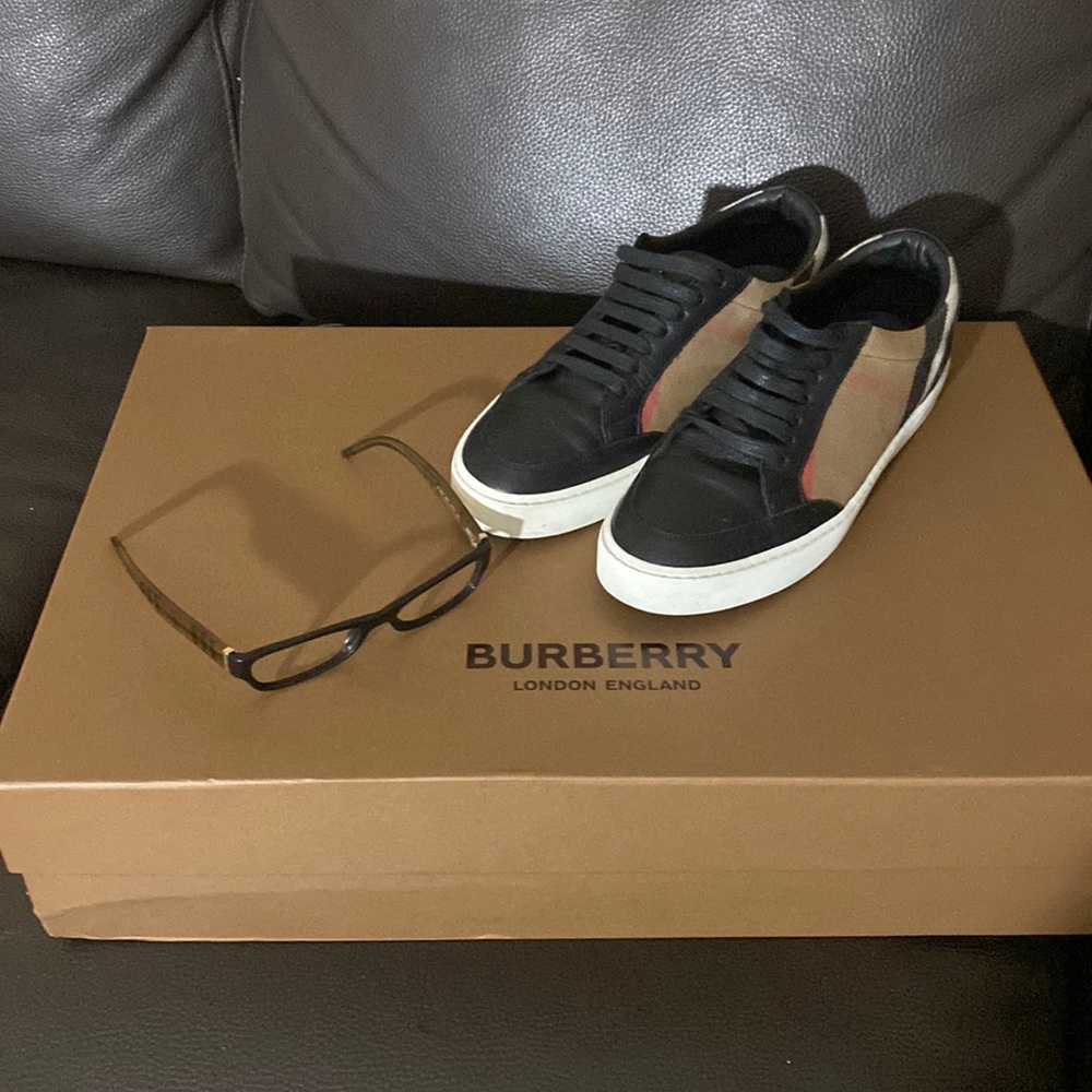 2for one Burberry sneaker n frames